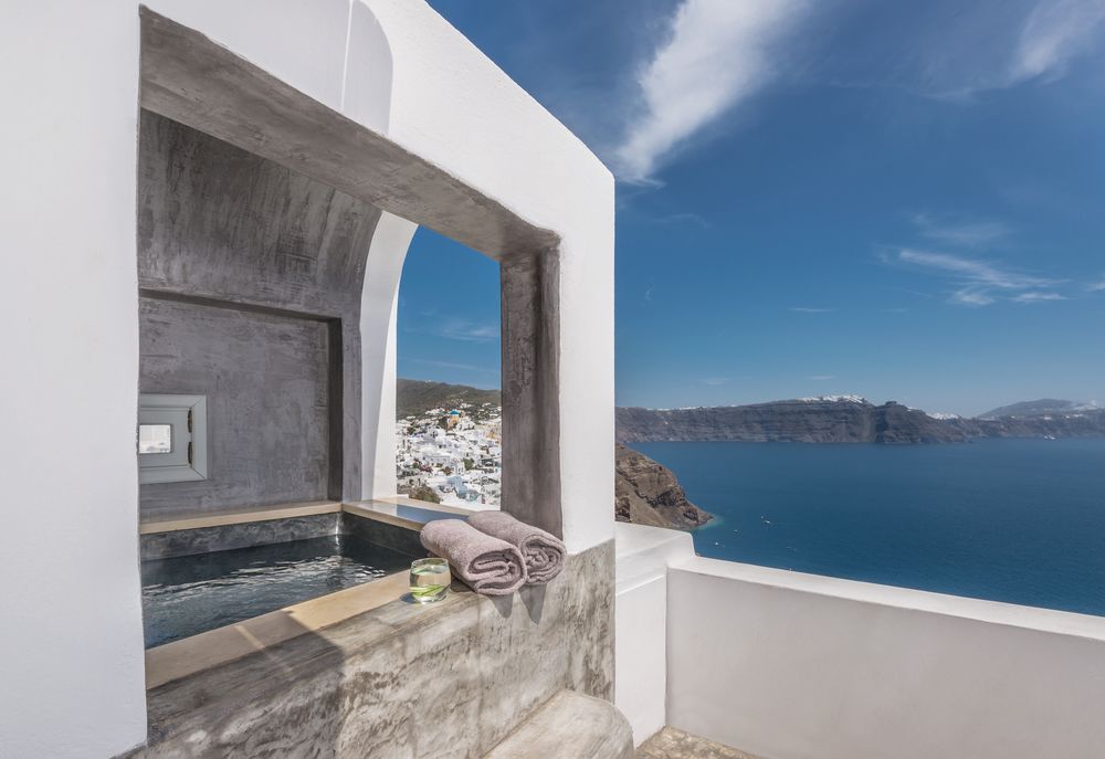 Andronis Luxury Suites Oia Greece thumbnail